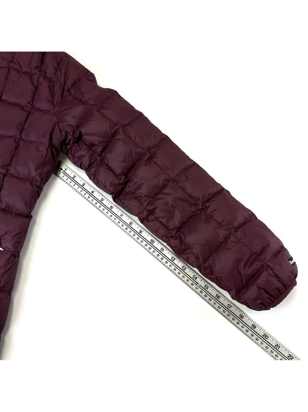 Roots down hooded puffer coat Womens Medium burgundy quilted long line winter - Picture 12 of 14